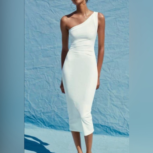 Zara Elegant Black One-Shoulder Dress - Picture 5 of 5